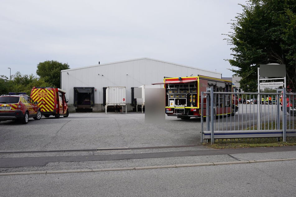 In einem Paketzentrum soll eine Säure ausgelaufen sein.