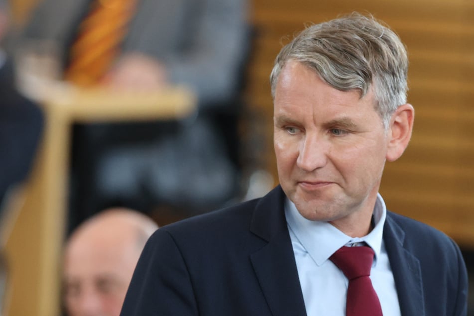 "Nötigung zur Impfung": Thüringer AfD klagt gegen 2G- und 3G-Modelle