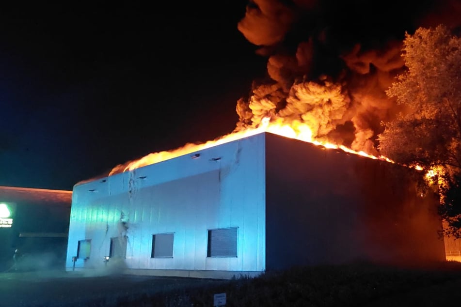 Das in Brand geratene Gebäude ist 23 x 41 Meter groß.