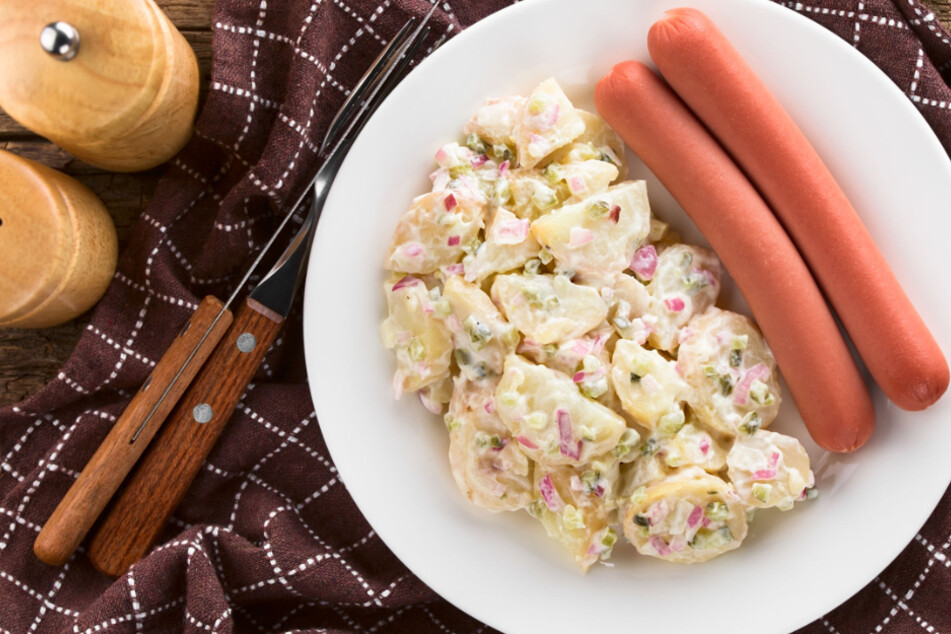 Der perfekte Kartoffelsalat: Diese 3 Geheimtipps sind so einfach | TAG24