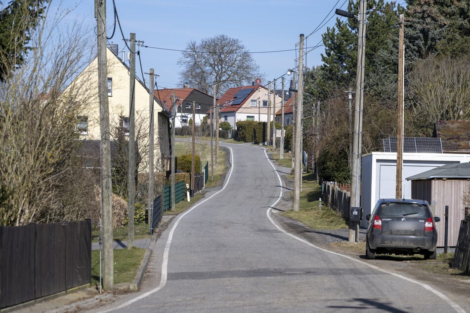 Auf der Folgenstraße im Ortsteil Rußdorf geschah das tragische Unglück.