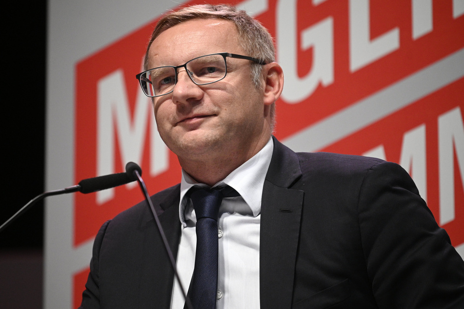 Der Vorstand des 1. FC Köln um Eckhard Sauren (51) hat sich in einem offenen Brief klar gegen den Einstieg einer Beteiligungsgesellschaft ausgesprochen.