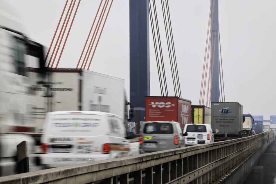 Im Blickpunkt steht auch die Norderelbbrücke auf der A1.
