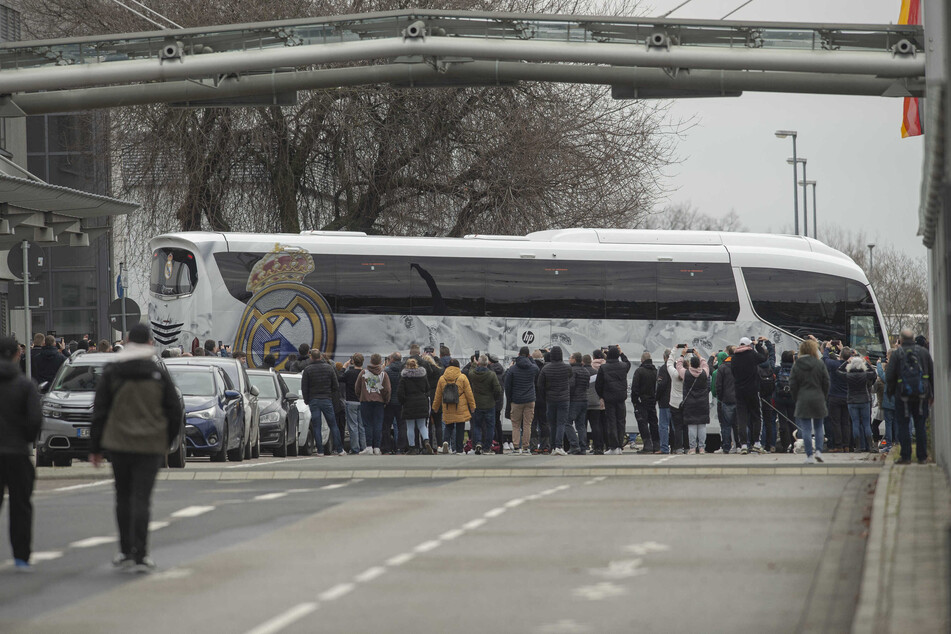 Im Mannschaftsbus wurden die Spieler von Erfurt nach Leipzig gefahren.