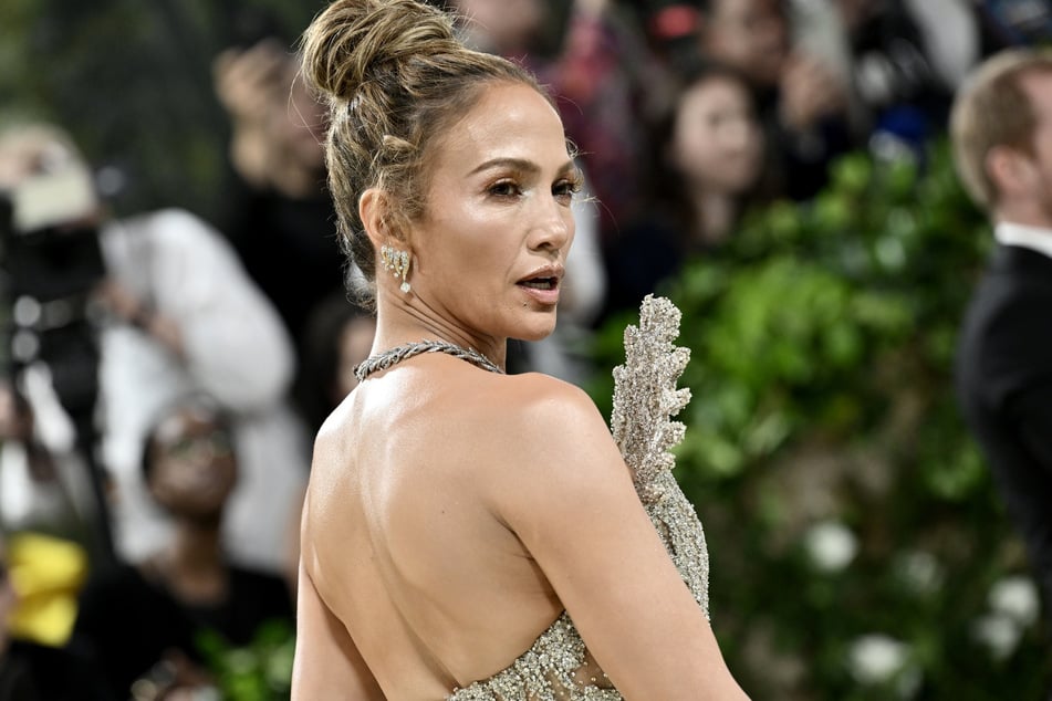 Jennifer Lopez (54) kam allein zur Met-Gala.
