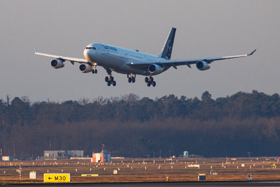 Der Lufthansa-Konzern reagiert auf die Lage in Nahost. (Symbolbild)