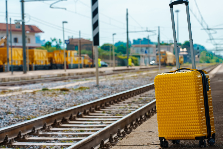 An Bahnsteigen und in Flughäfen werden herrenlose Koffer aus guten Gründen nicht gerne gesehen. (Symbolbild)