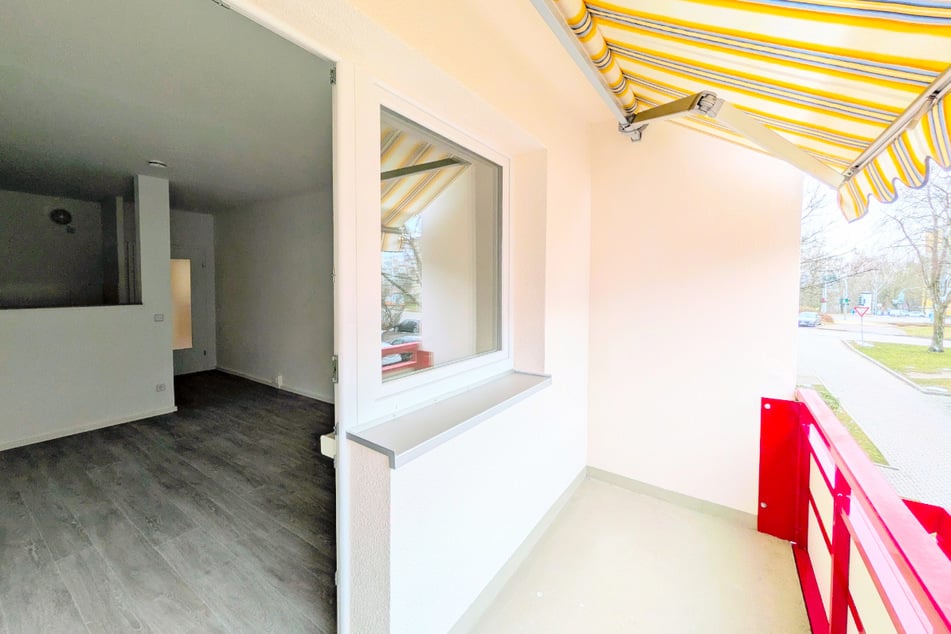 Loggia und Wohnbereich