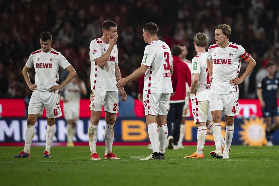 Geht da noch was? Die Kölner Spieler wirkten nach der mut- und kraftlosen Niederlage gegen den SC Paderborn ratlos.