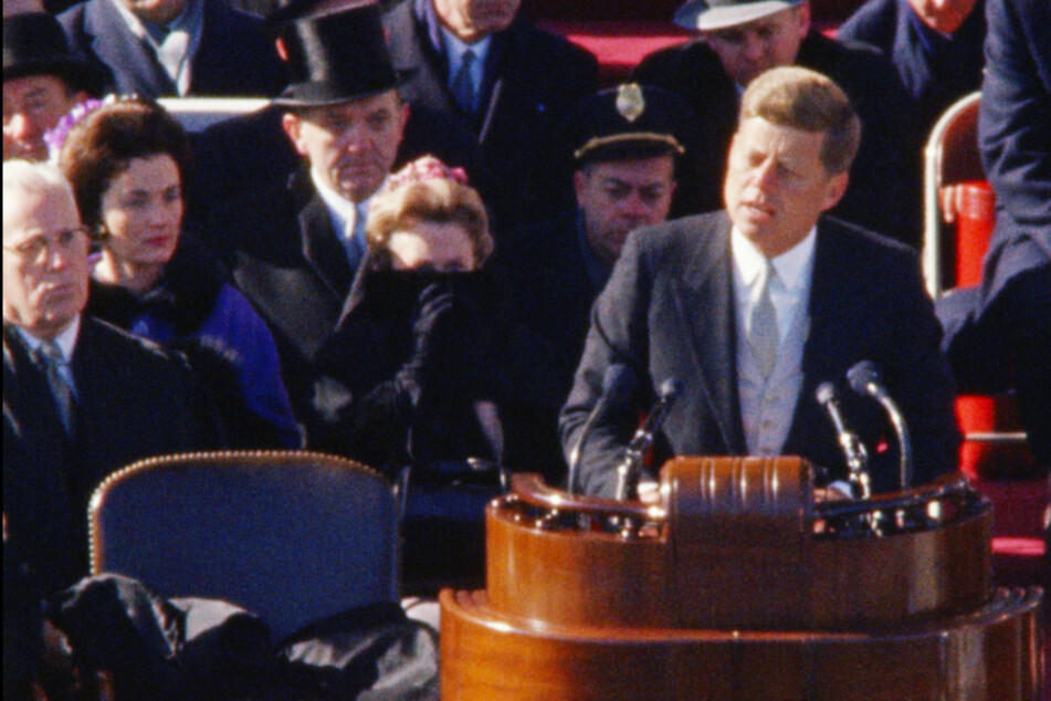 "JFK Revisited - Die Wahrheit über den Mord an John F. Kennedy" kommt aufgeladen und brisant daher!