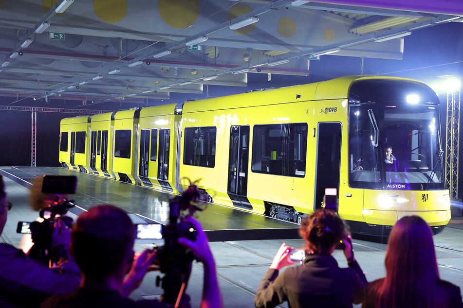 Niemand hat's gemerkt: Dresdens neue Straßenbahnen haben doch kein Gratis-WLAN