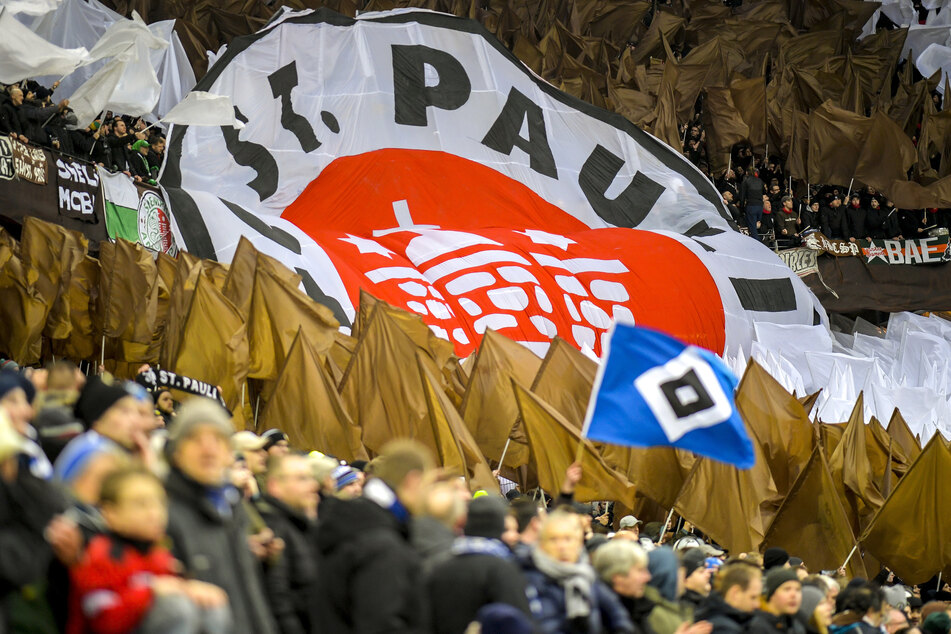 Für den Hamburger SV und den FC St. Pauli beginnt die Rückrunde der aktuellen Zweitliga-Saison am 29. Januar.