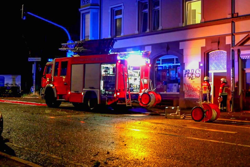Die Feuerwehr war auch in der Nacht in Alarmbereitschaft.