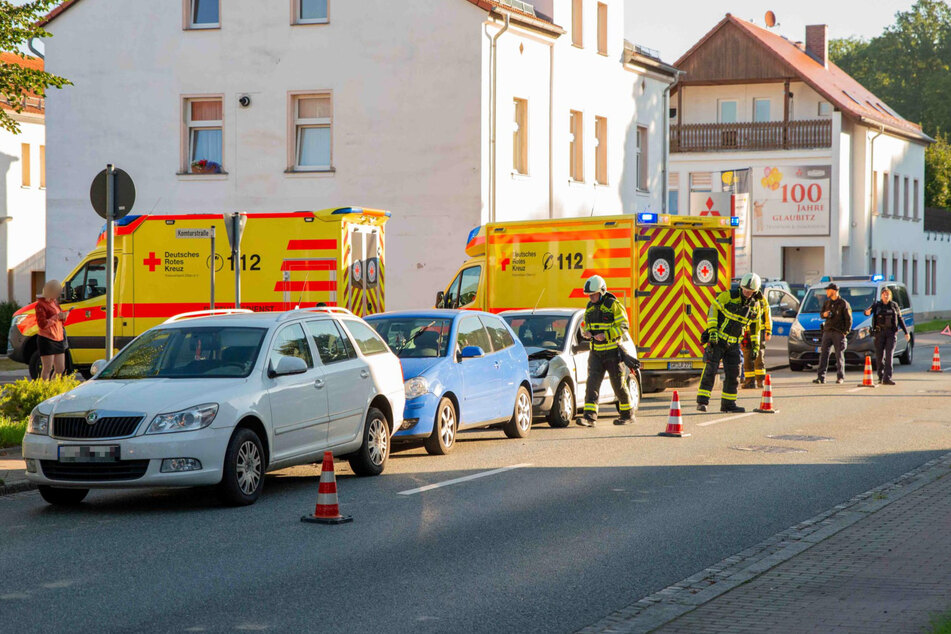 Auf der Görlitzer Straße in Zittau krachten am Montagmorgen drei Autos ineinander.