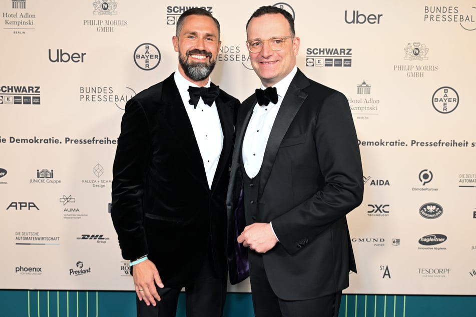 Jens Spahn (r.) mit Ehemann Daniel Funke (44).