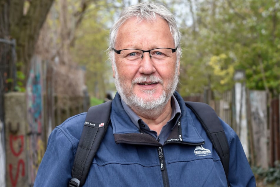 FDP-Stadtrat Franz-Josef Fischer (71) muss für seine Haltung Drohungen aushalten.