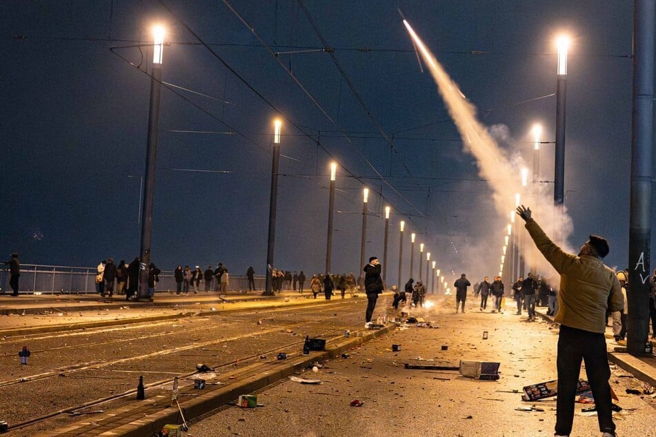 Nicht überall wurden die eingerichteten Böllerverbotszonen eingehalten. (Symbolbild)