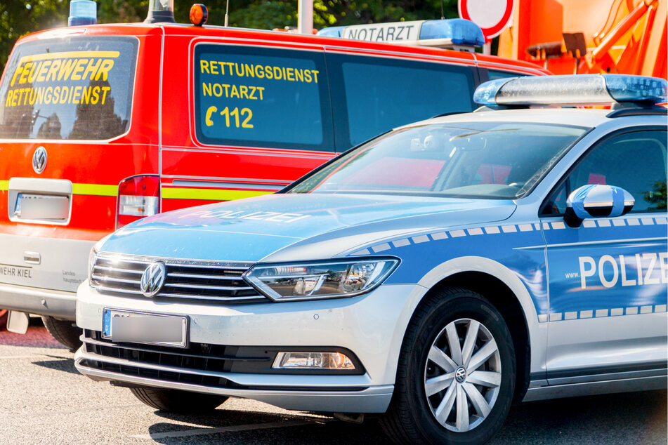 Heftiger Crash zwischen Taxi und VW: Neun teils schwer Verletzte!