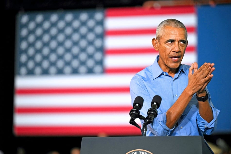 Obama slams media for "capitulating" to Trump with Jimmy Kimmel suspension