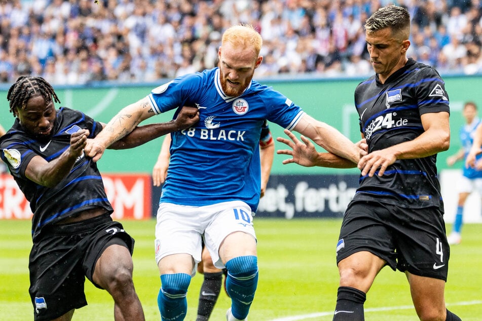 Herthas Marc Oliver Kempf (29, r.) stand bislang in allen Spielen in der Startelf.