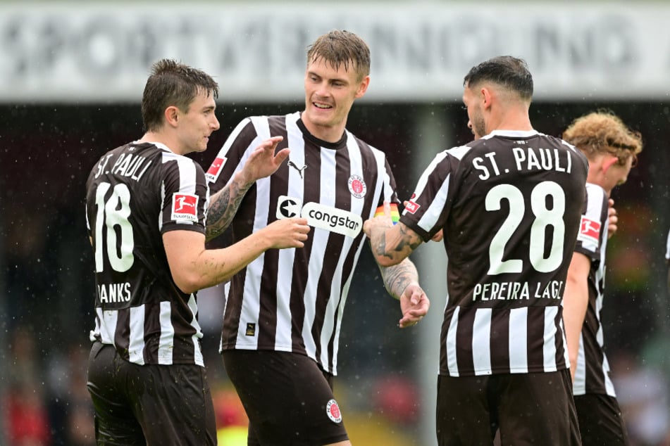 Die St.-Pauli-Profis haben sich im ersten Testspiel der Saison keinerlei Blöße gegeben. Am Ende stand ein zweistelliger Sieg.