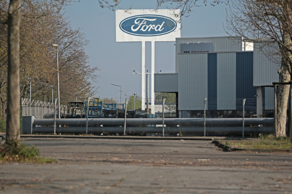 Der Parkplatz vor dem Ford Werk ist leer. (Archivbild)