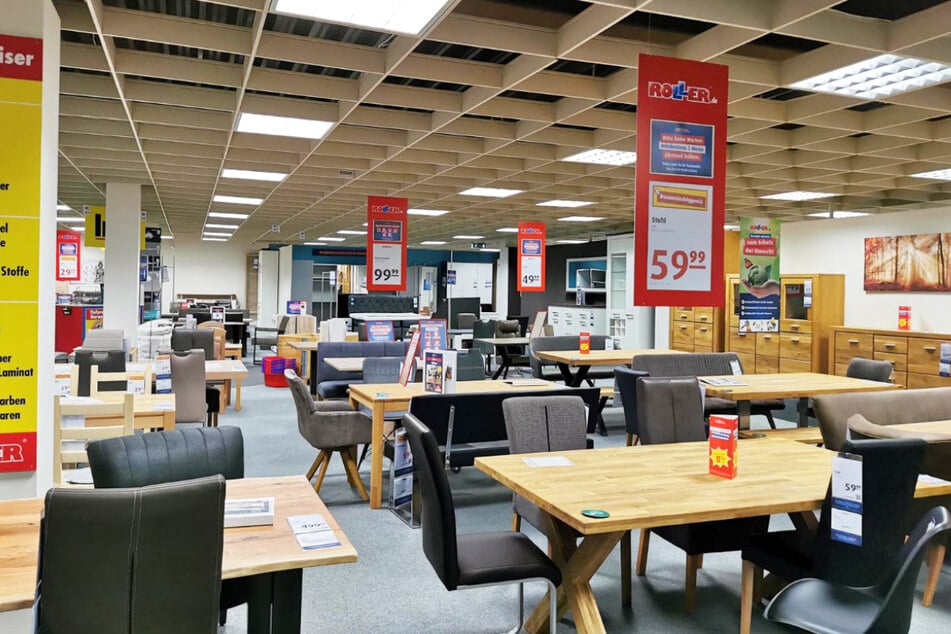 Bei ROLLER Villingen-Schwenningen gibt's im Abverkauf satte 40 Prozent Rabatt¹ auf fast alle Möbel.