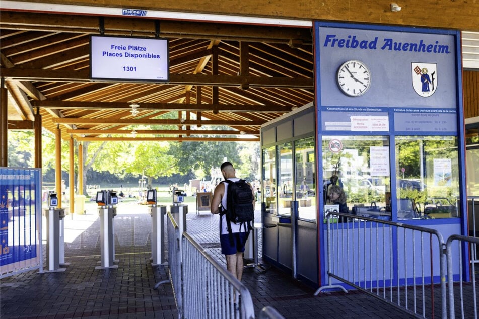 Ärger mit Gästen aus dem Elsass? Freibäder führen Ausweispflicht ein