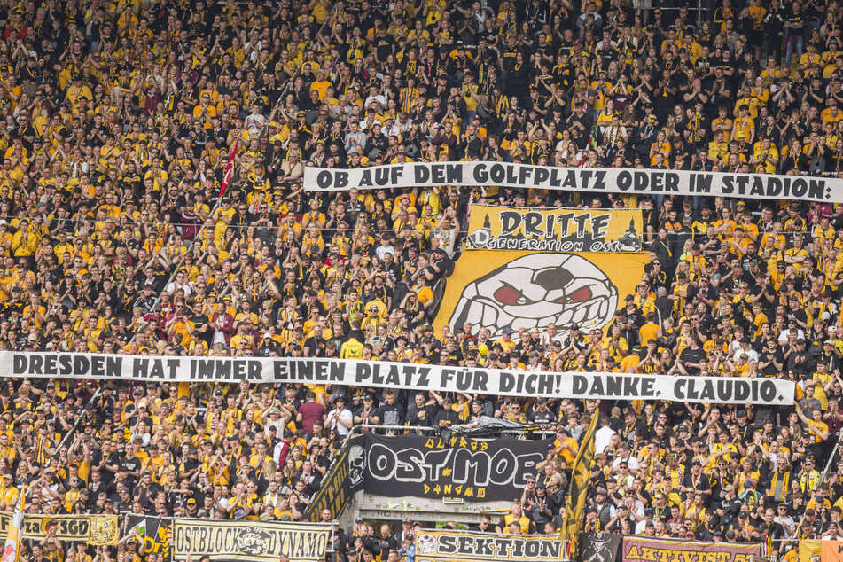 Mit diesen beiden Bannern verabschiedeten sich die Dynamo-Fans am letzten Spieltag von Claudio Kammerknecht.