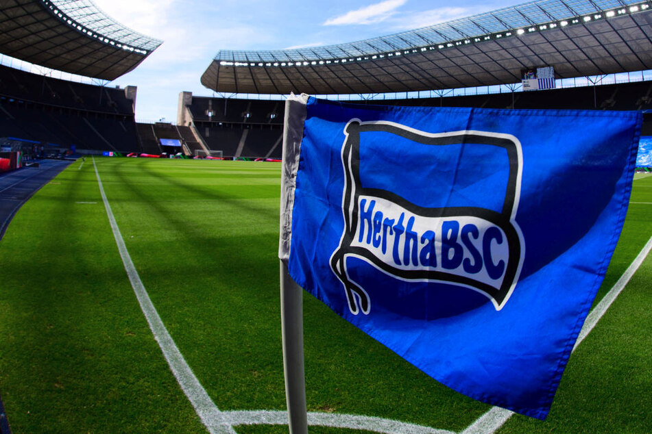 Hertha BSC muss weiter den Gürtel enger schnallen, um die finanzielle Schieflage in den Griff zu bekommen.
