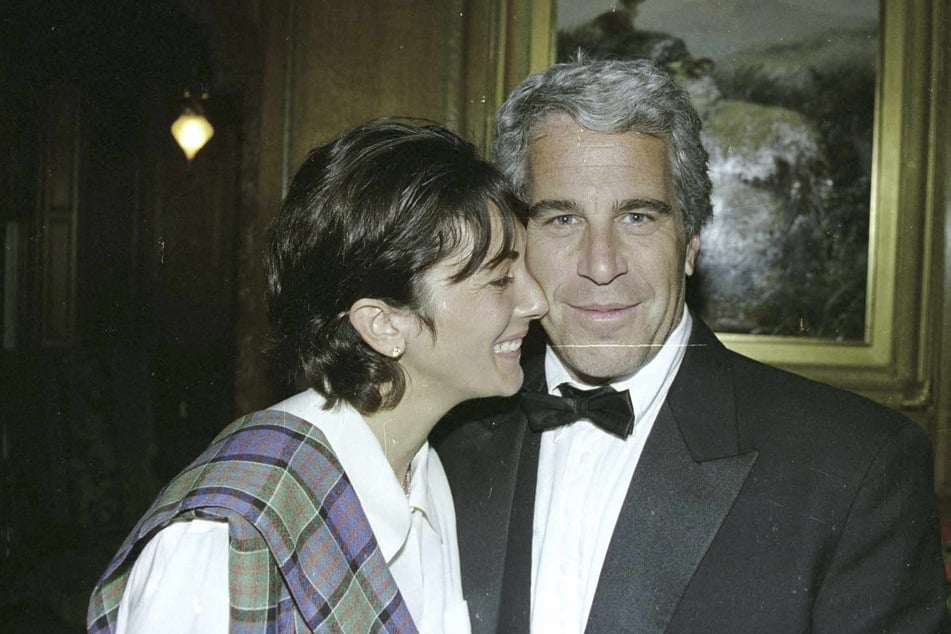 This undated trial evidence image obtained December 8, 2021, from the US District Court for the Southern District of New York shows British socialite Ghislaine Maxwell (l.) and US financier Jeffrey Epstein (r.)