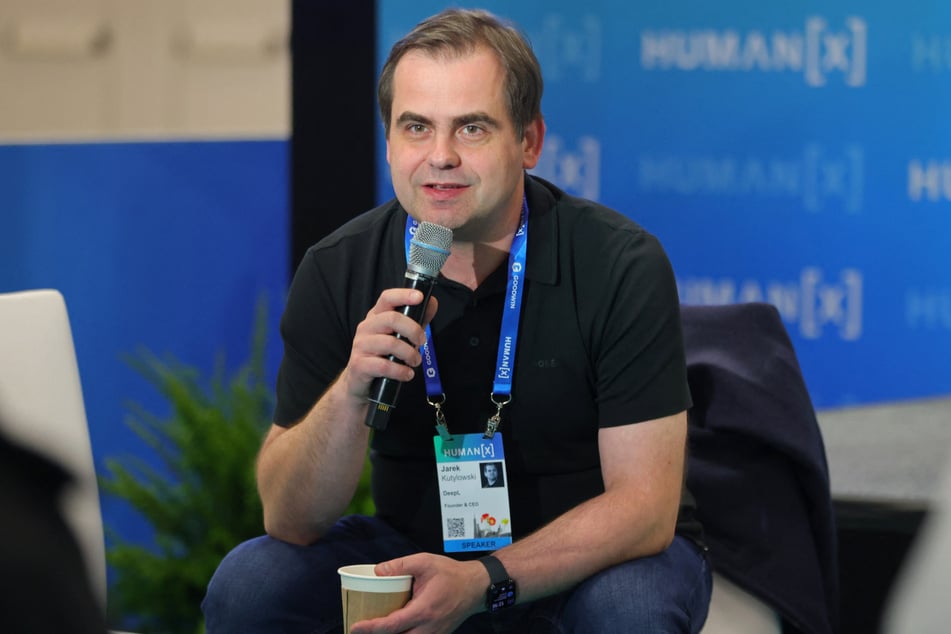DeepL-CEO Jarek Kutylowski begründet den Wegfall der rund 250 Stellen mit einer strukturellen Neuausrichtung des Kölner Start-ups.