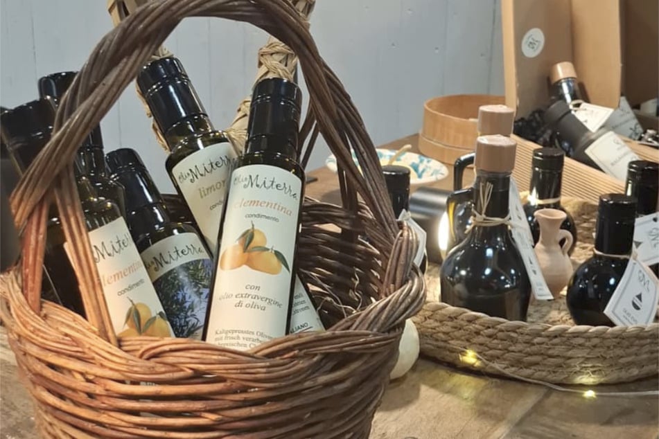 Das Familienunternehmen Olio Miterra bietet der "Winterträume"-Messe italienischen Köstlichkeiten an.