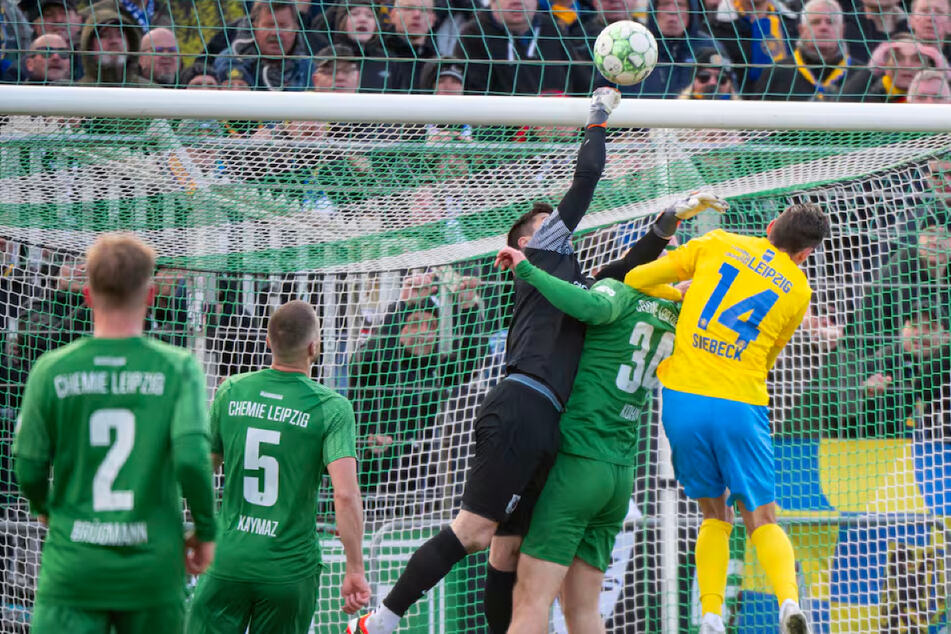 Wenn Lok und Chemie um den Pokal kämpfen, bebt Leipzig. Das Stadtderby gibt's live bei LVZ+.