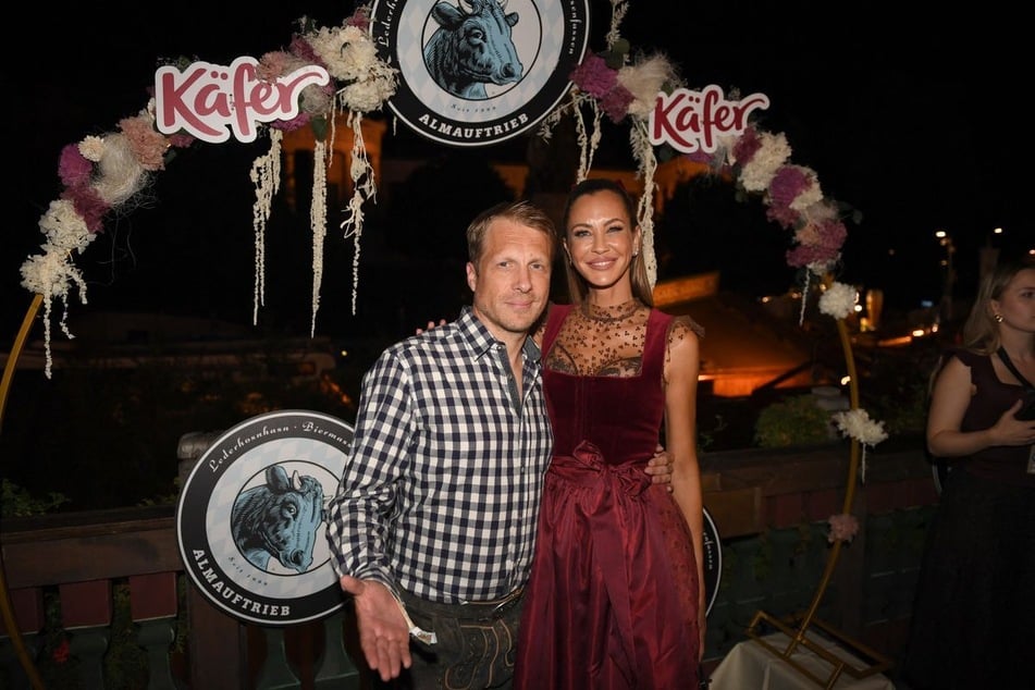 In diesem Jahr besucht der Comedian das Oktoberfest zusammen mit seiner ersten Ex-Frau Sandy Meyer-Wölden (43).