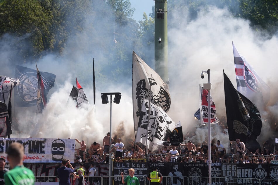 Einige SGE-Fans sind nach Koblenz mitgereist.