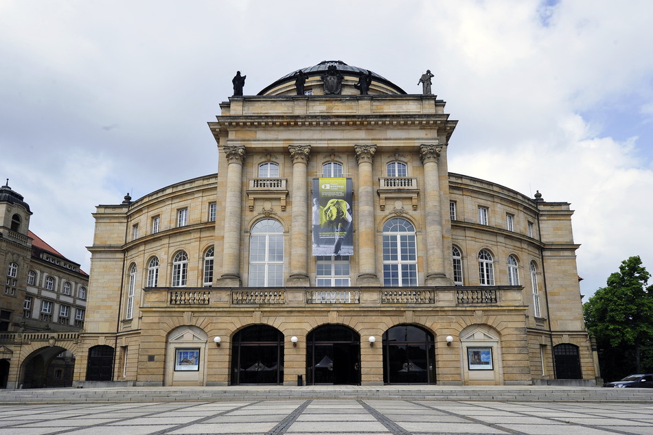 Das Chemnitzer Opernhaus: Die AfD möchte beim Sparen auch die städtische Förderung der Kultur überprüfen.