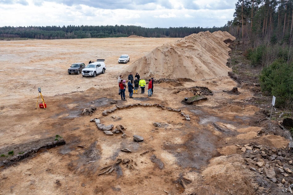 Auf dem Gelände des Kieswerks in Ottendorf-Okrilla waren die Archäologen zu Gange.