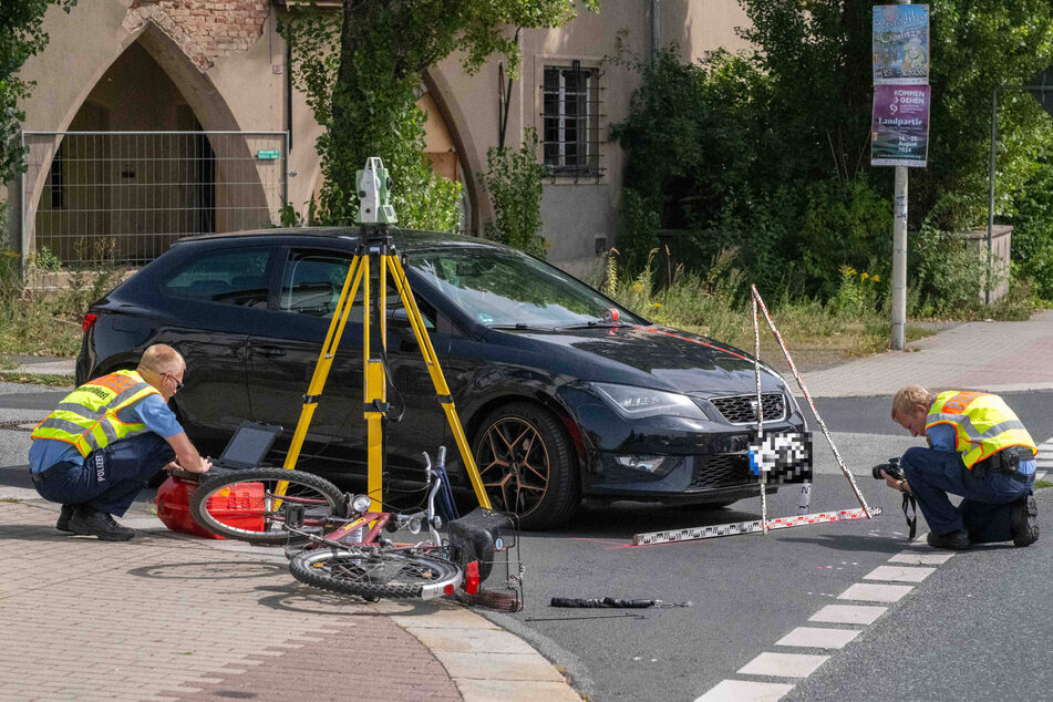 An einer Kreuzung in Zittau kam es am Donnerstagvormittag zu einem Unfall zwischen Auto und Radfahrer.