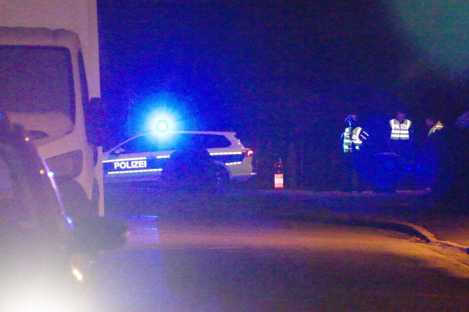 Polizeieinsatz nach Schüssen in Niedersachsen: Einwohner sollen in ihren Häusern bleiben