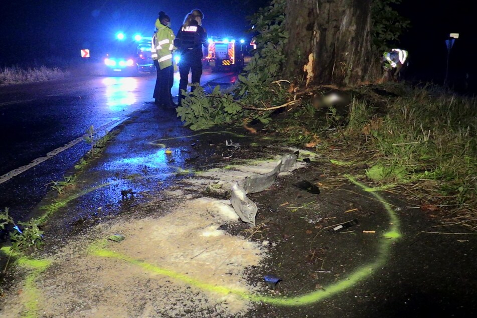 Die Polizei sicherte die Unfallstelle und ermittelt nun, wie es zu dem Unfall kommen konnte.