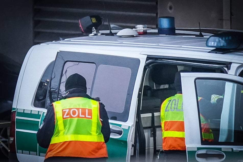 Die Schwarzarbeit wurde unter Mithilfe des Hauptzollamtes Erfurt aufgedeckt. (Symbolfoto)