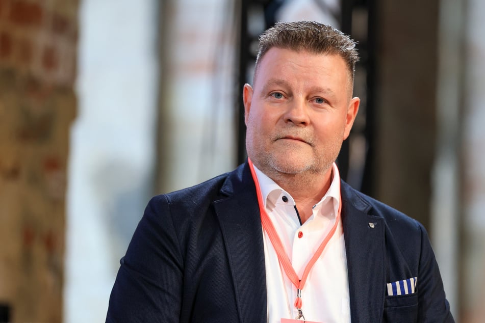 Magdeburger CDU-Politiker Markus Kurze (54) soll die Finger einer Mitarbeiterin in seinen Mund gesteckt haben.