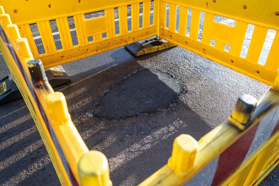 Der Grund: gleich mehrere Schlaglöcher.