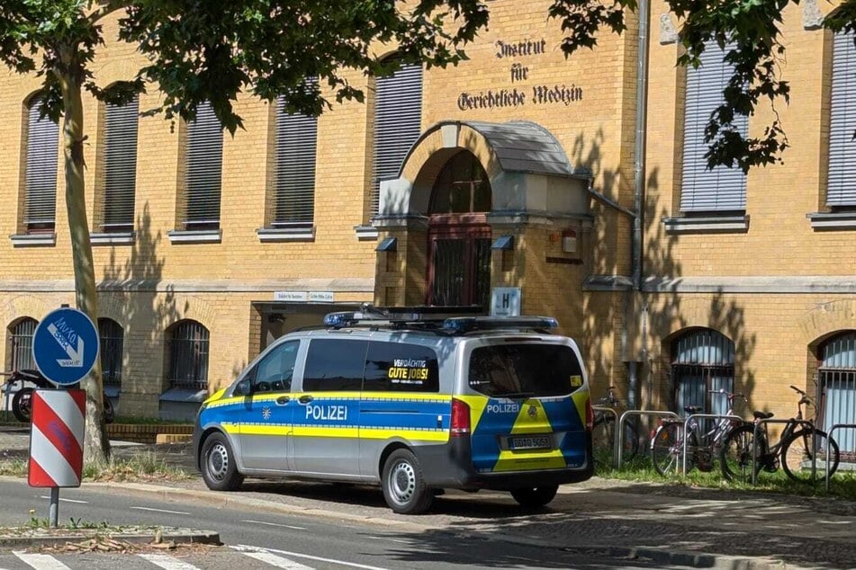 In der Gerichtsmedizin sollen die Umstände des gewaltsamen Todes ermittelt werden.