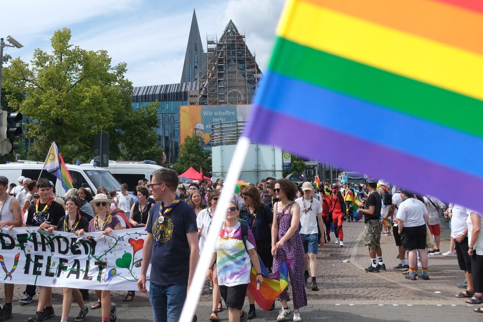 In diesem Jahr findet der Christopher Street Day unter dem Motto "Wir sind hier!" statt. (Archivfoto)
