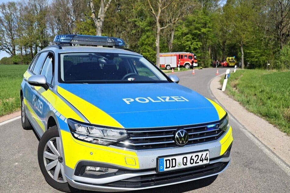 Die Amtmannstraße bei Oberlichtenau musste am Sonntag für mehrere Stunden gesperrt werden.