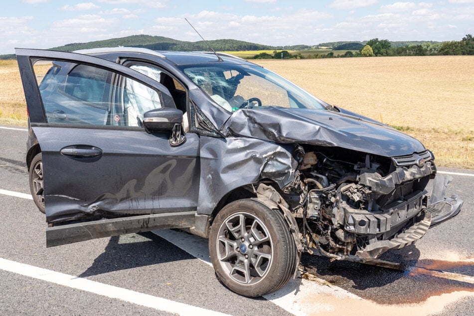 Der ebenfalls 70 Jahre alte Mann am Steuer eines Ford blieb bei dem Unfall in Unterfranken unverletzt.
