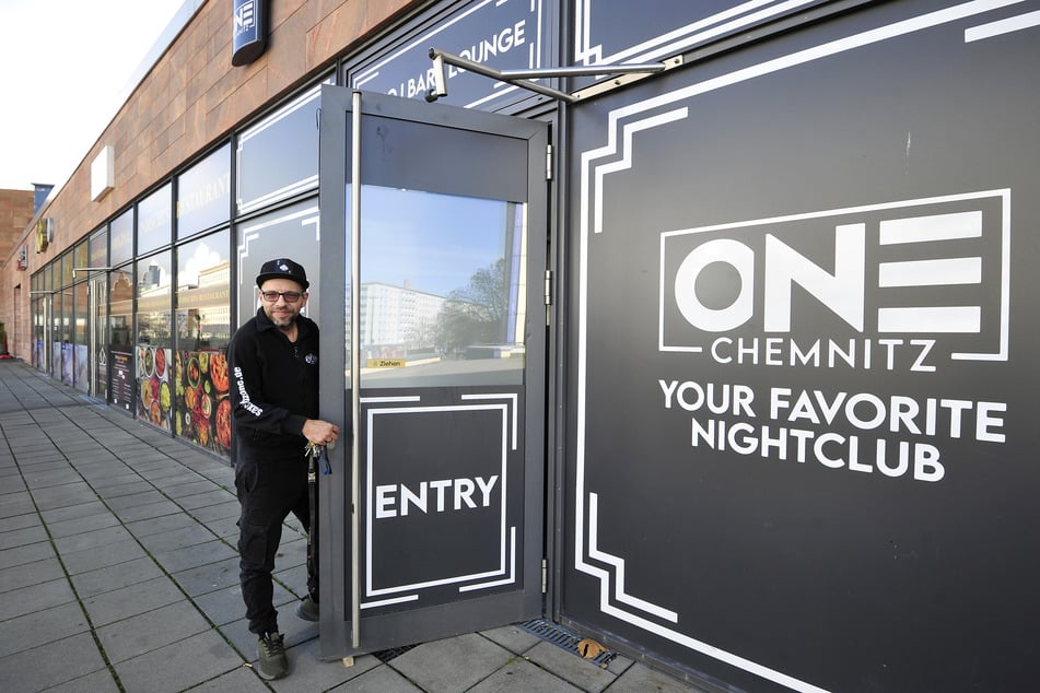 Im "One Club" soll in Zukunft vielleicht jährlich eine SAX-Revival-Party stattfinden.