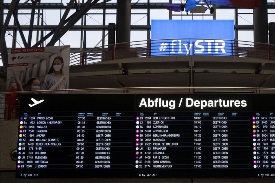 Stuttgart: Pause am Terminal: Neue Schlafkabinen in Stuttgart laden zu Nickerchen ein